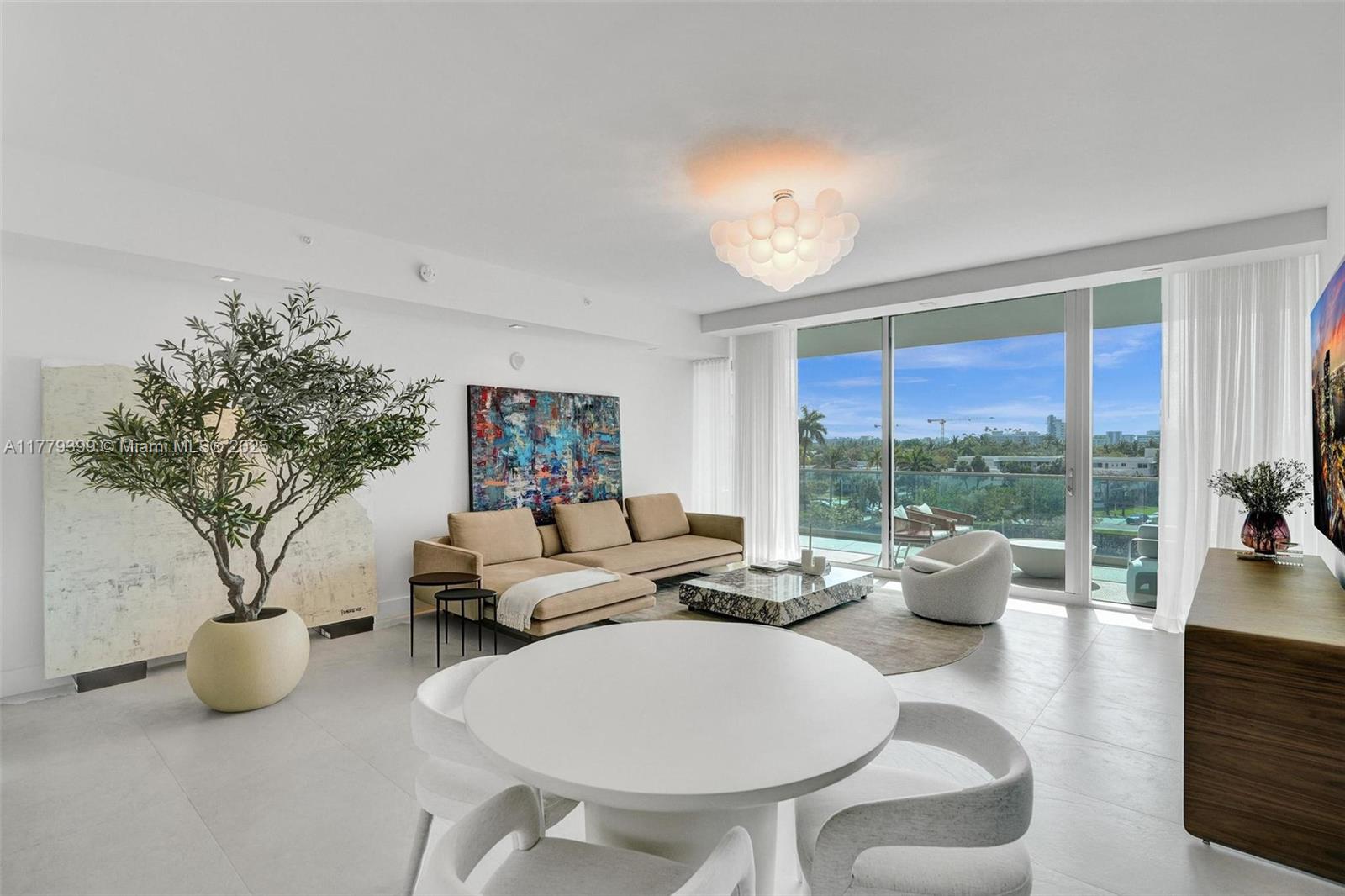 Apartamento à Venda em Bal Harbour, FL