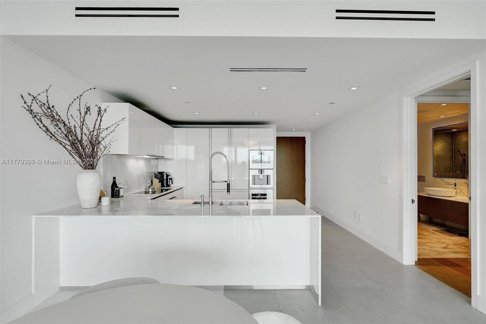 10201 Collins Ave #404, Bal Harbour, Florida image 11