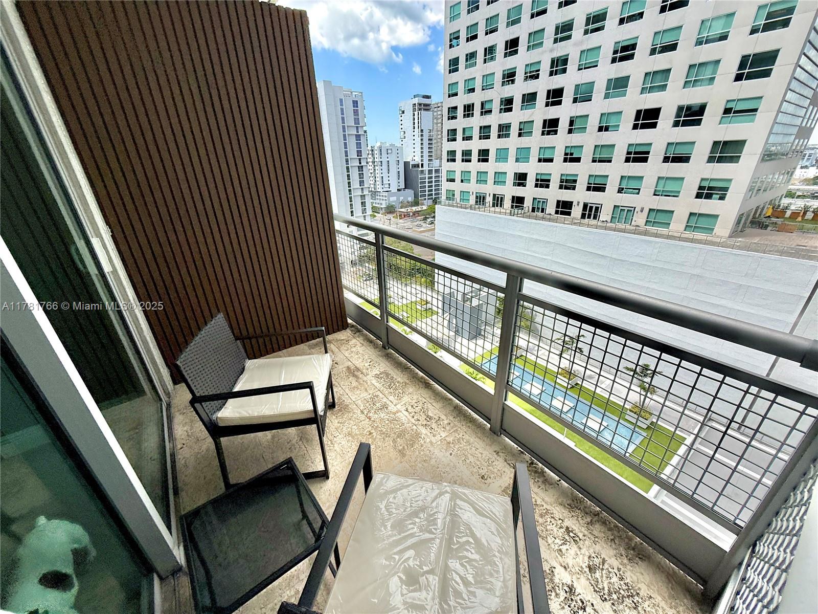 690 SW 1st Ct #1732, Miami FL 33130