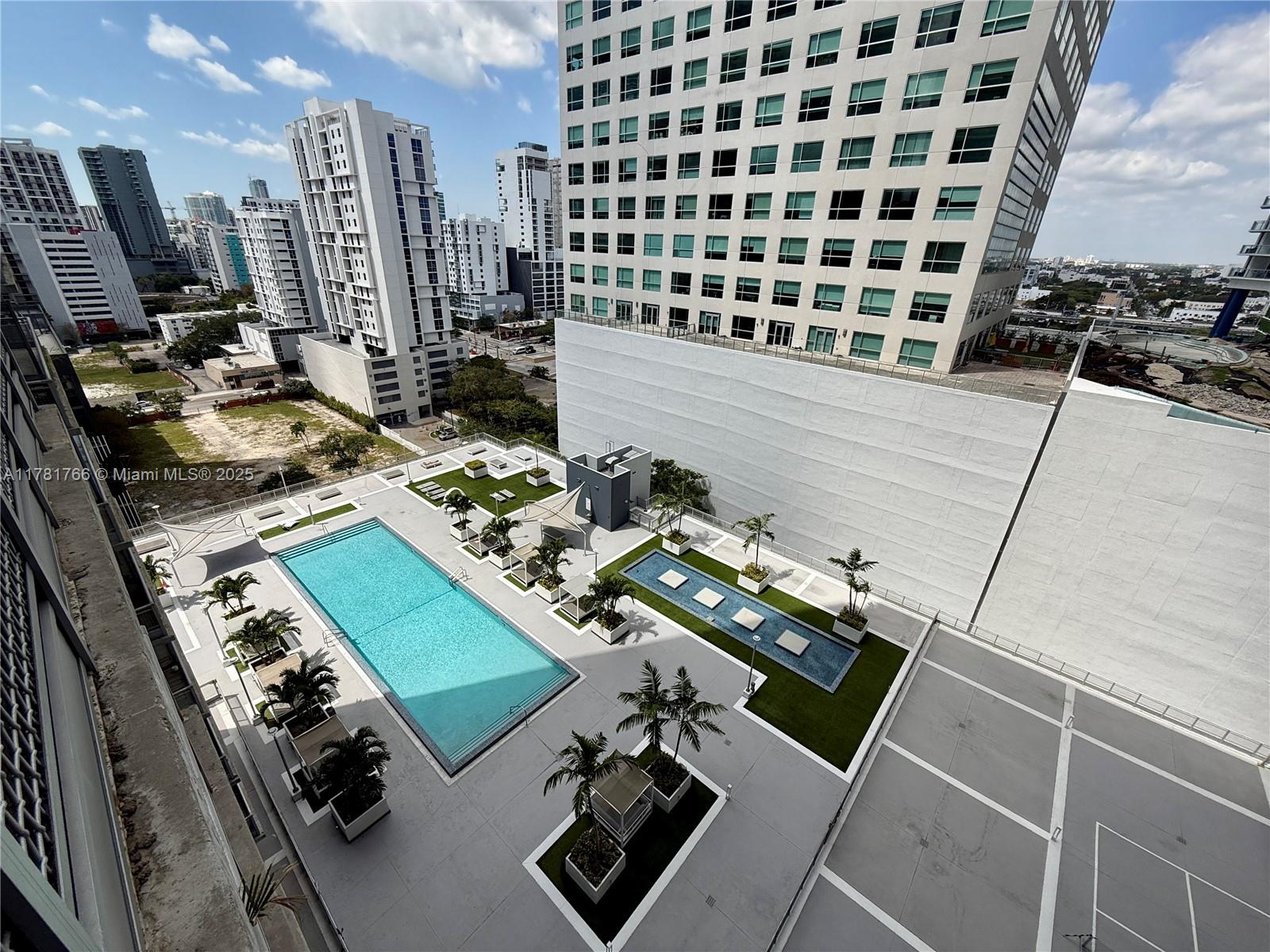 690 SW 1st Ct #1732, Miami FL 33130