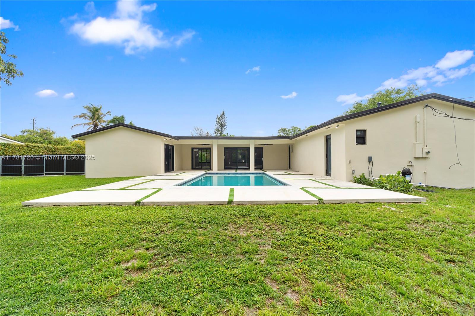 17020 SW 87th Ct, Palmetto Bay, Florida image 38