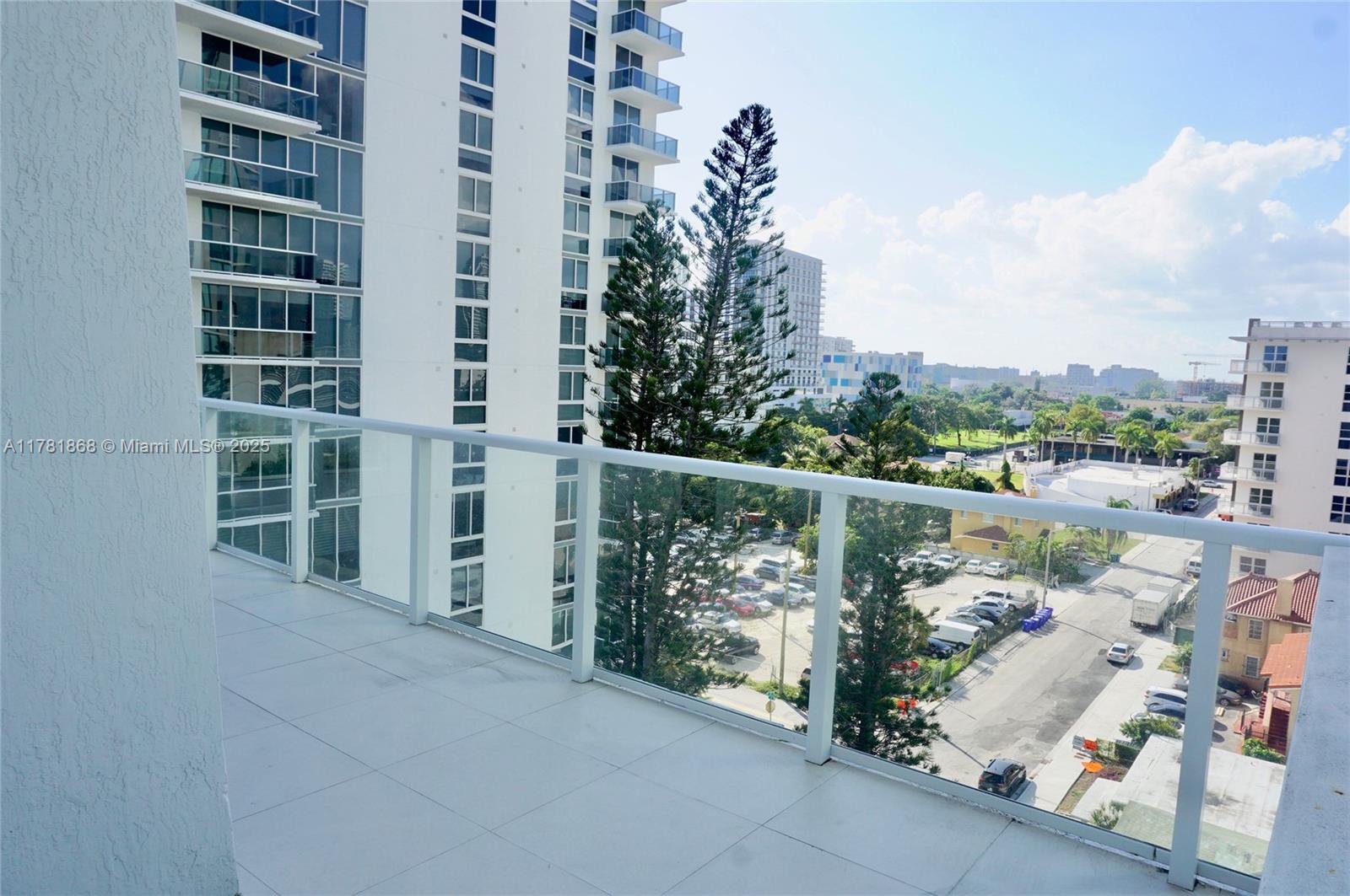 601 NE 27TH ST #802, Miami FL 33137
