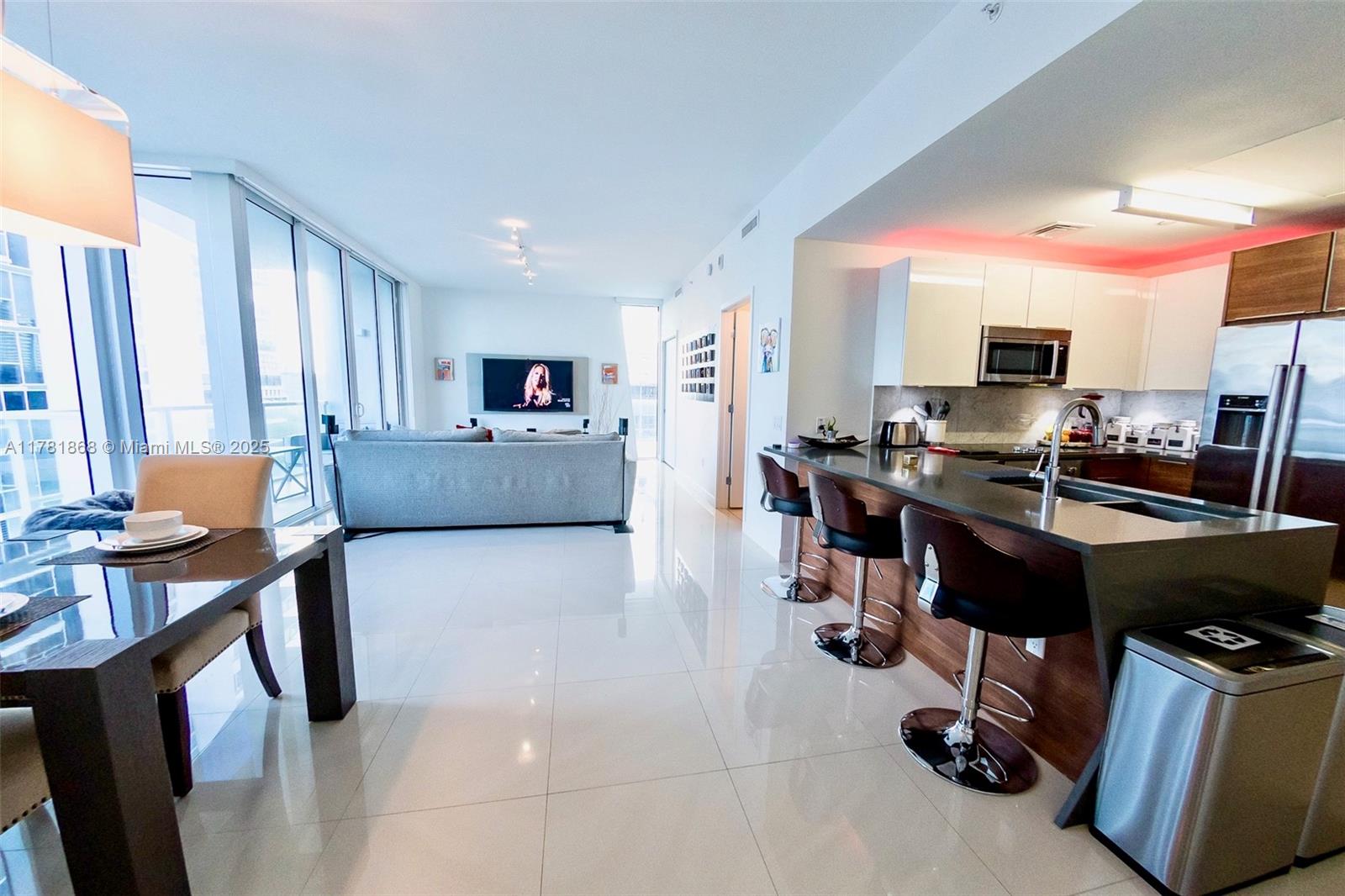 601 NE 27TH ST #802, Miami FL 33137