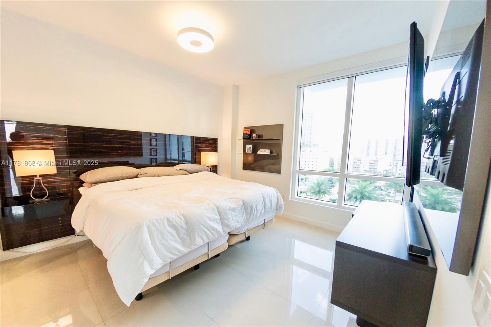 601 NE 27TH ST #802, Miami FL 33137