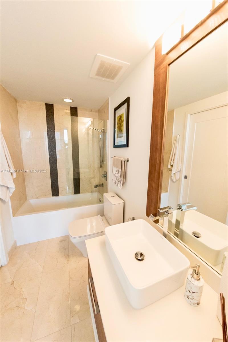 601 NE 27TH ST #802, Miami FL 33137