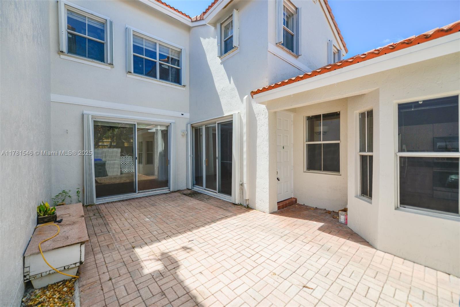 1551 Seagrape Way, Hollywood, Florida image 27