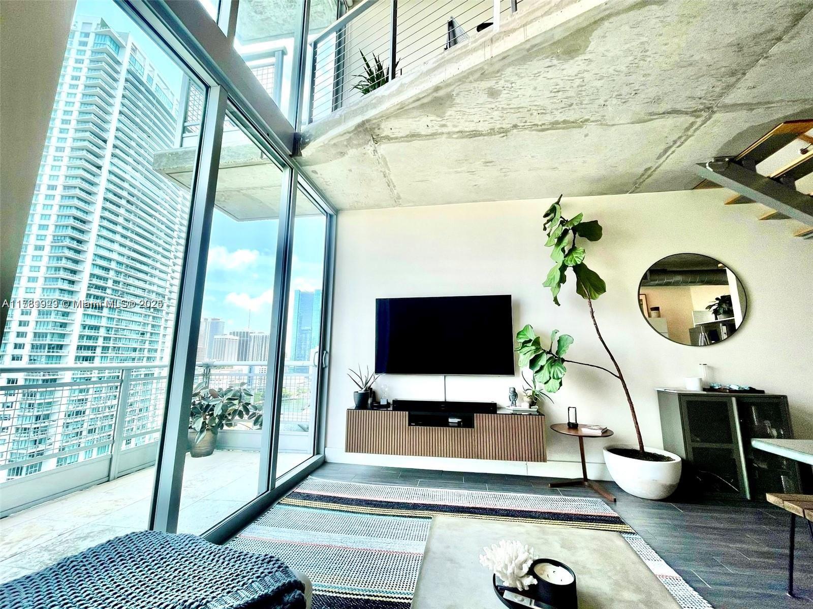 690 SW 1st Ct #2103, Miami FL 33130