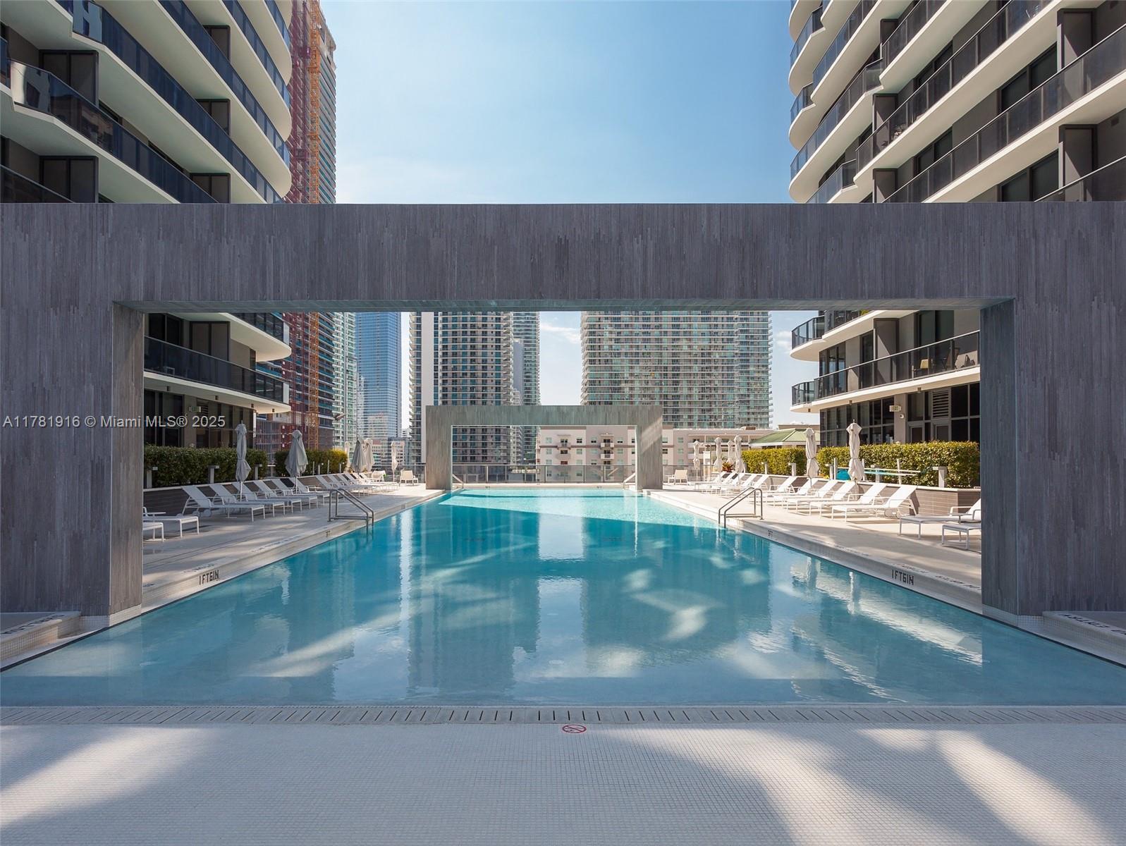 45 SW 9th St #1508, Miami FL 33130