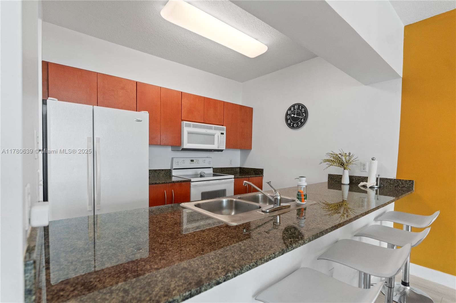 Listing Photo 15