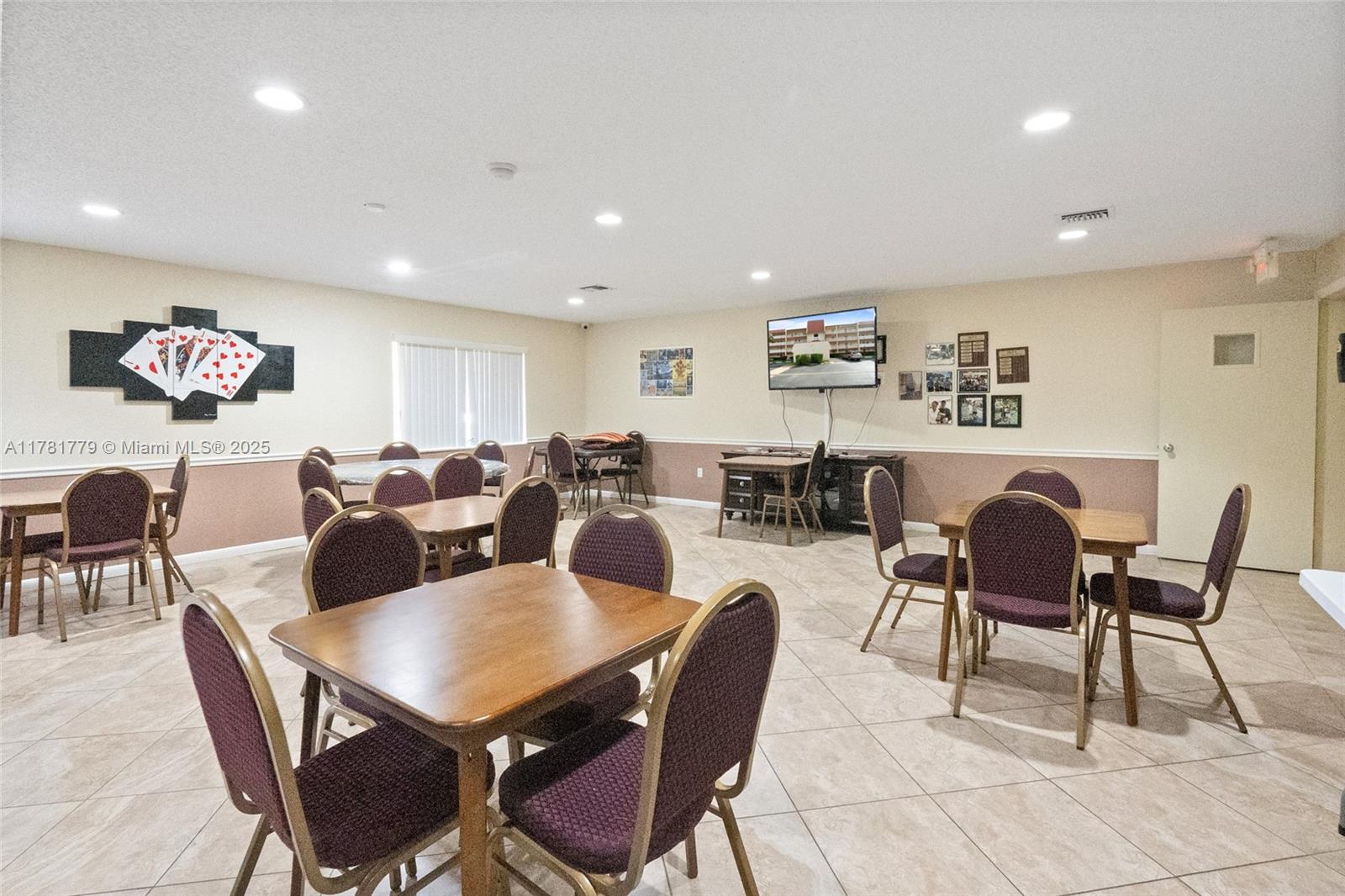 1020 Country Club Dr #206, Margate, Florida image 24