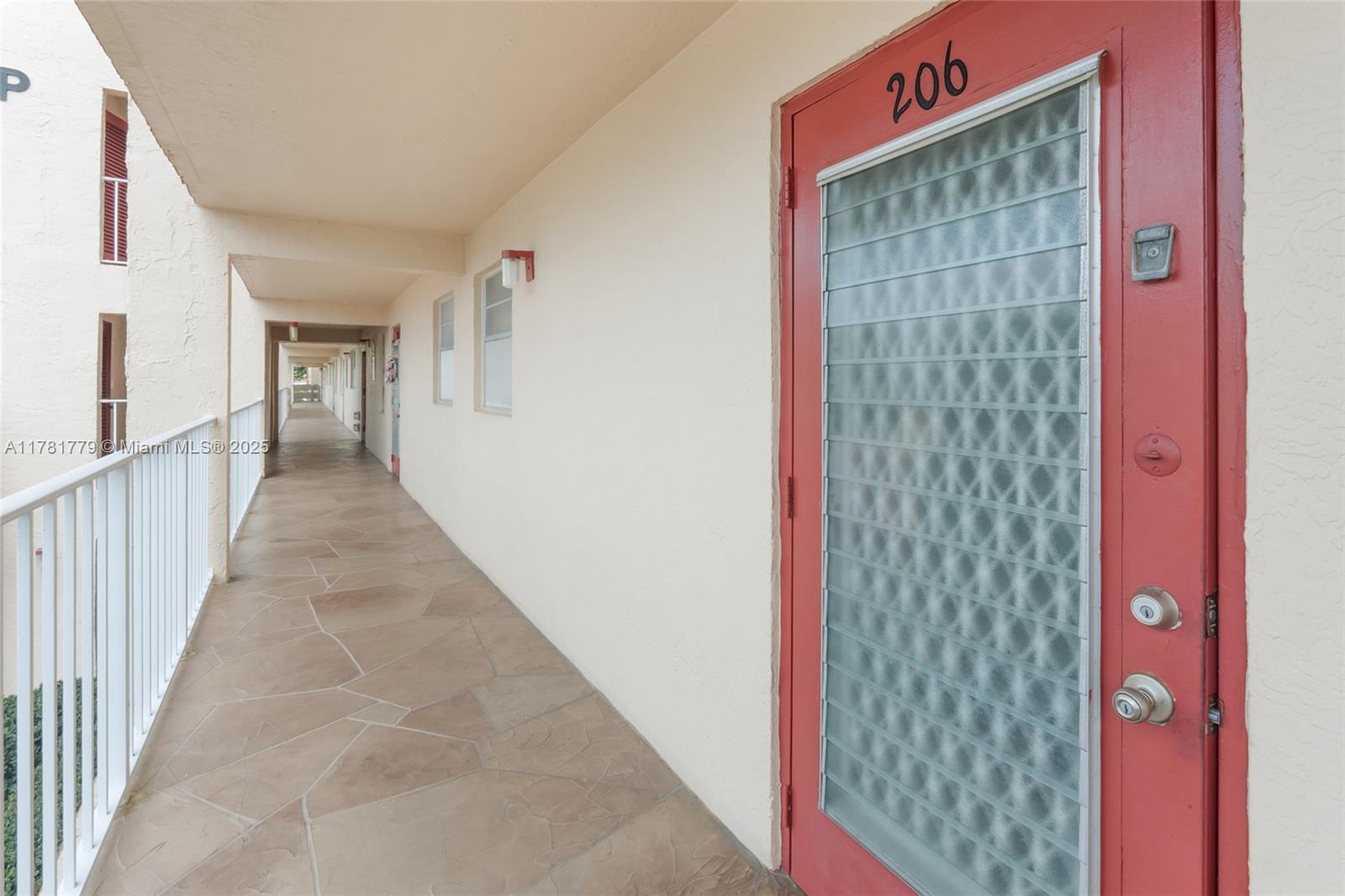 1020 Country Club Dr #206, Margate, Florida image 4