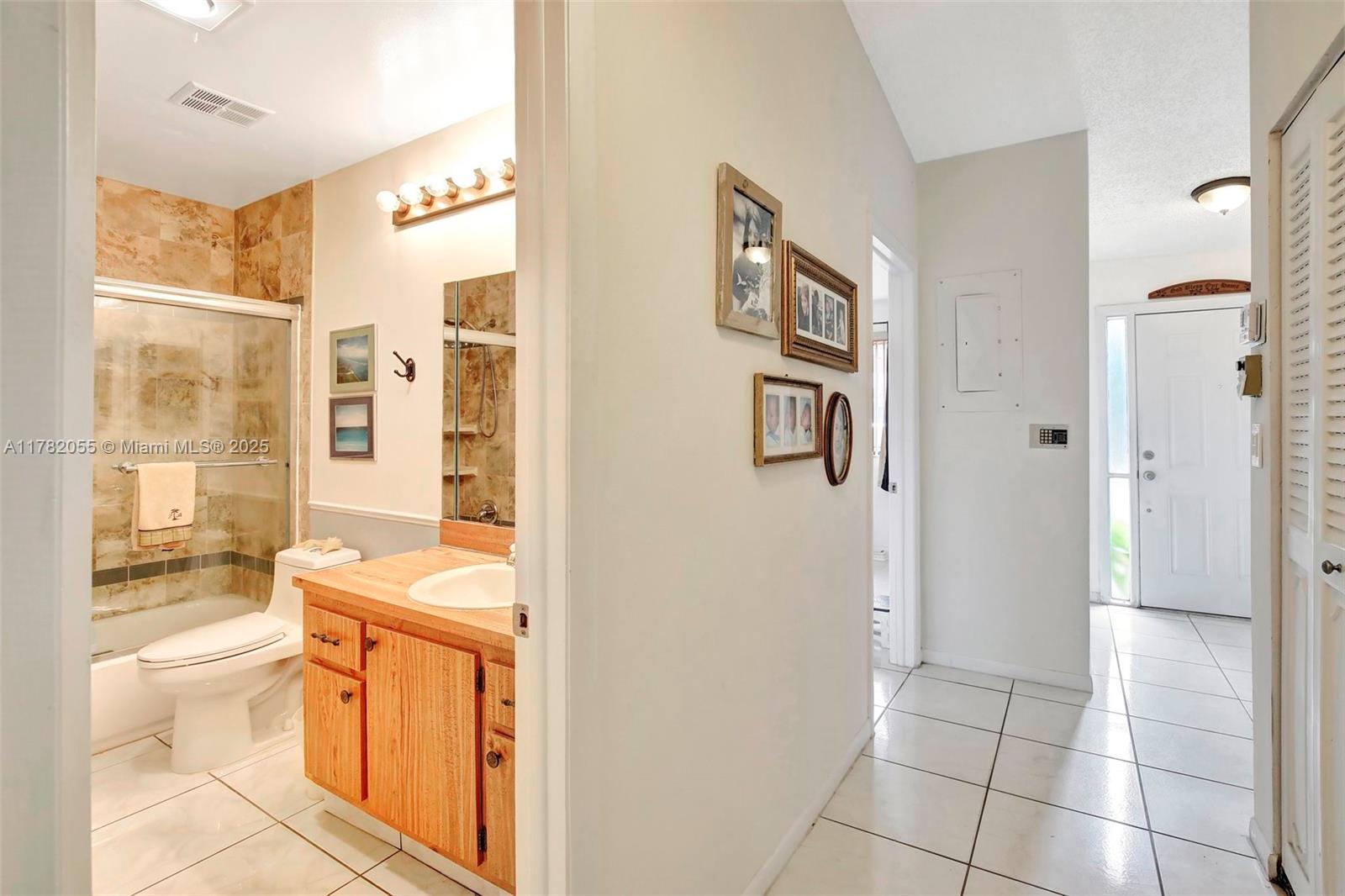 861 NW 79th Ter, Plantation, Florida image 11