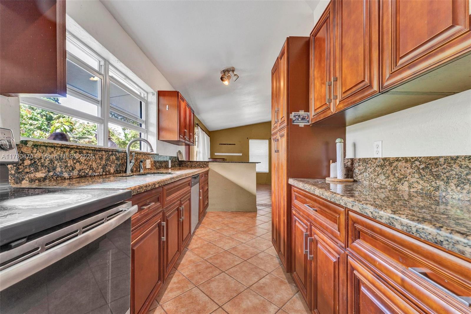 3950 SW 53rd Ave, Davie, Florida image 31