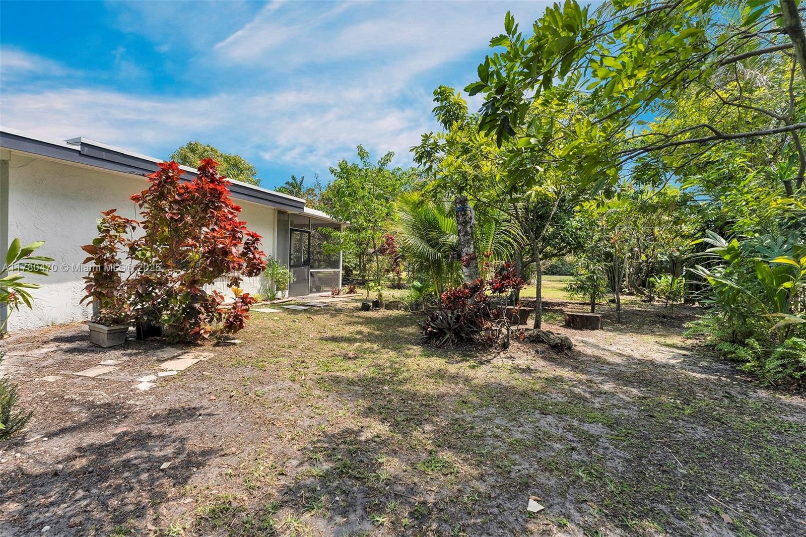3950 SW 53rd Ave, Davie, Florida image 8