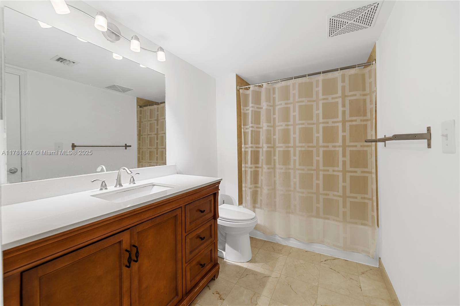 2101 Brickell Ave #1802, Miami FL 33129