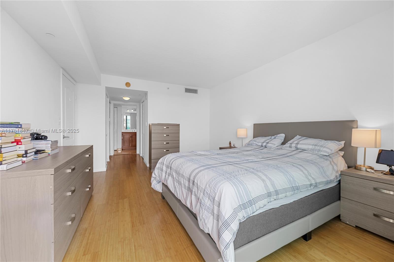 2101 Brickell Ave #1802, Miami FL 33129