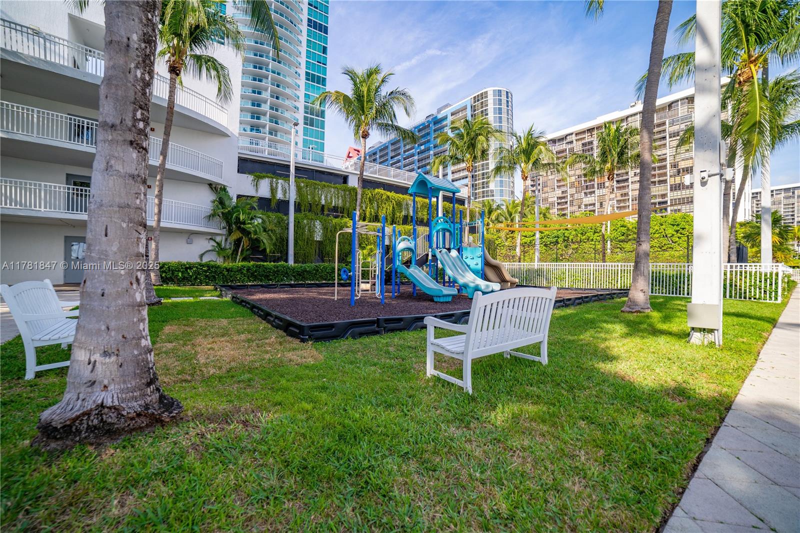 2101 Brickell Ave #1802, Miami FL 33129