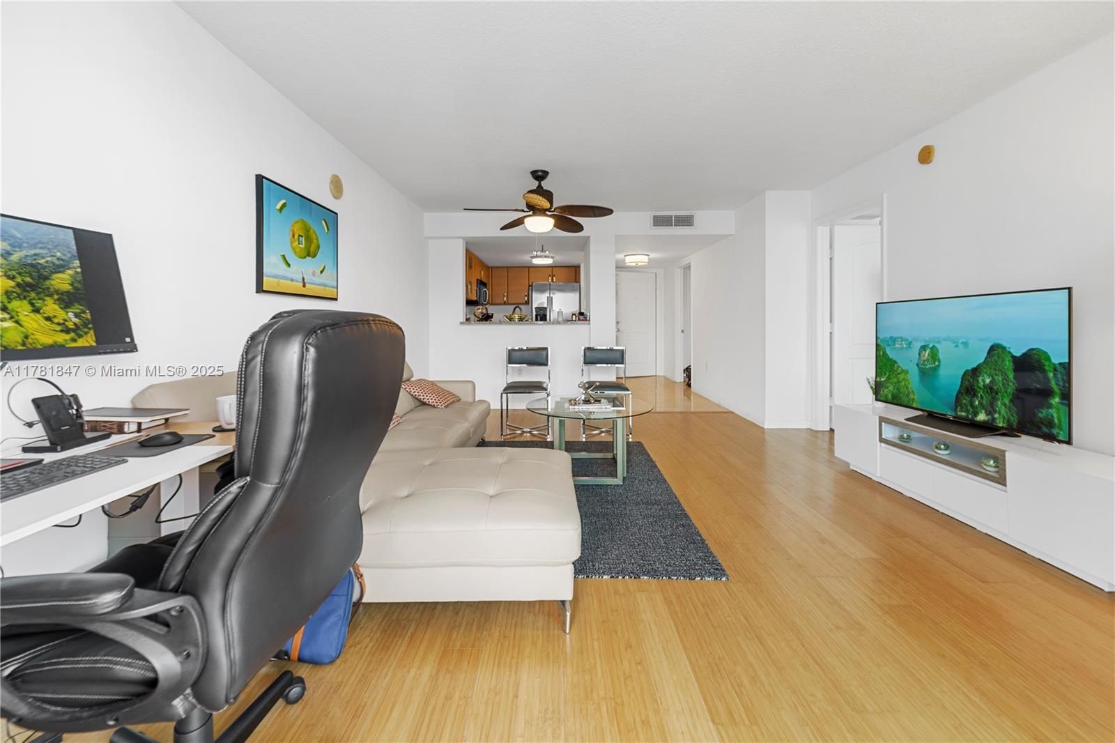 2101 Brickell Ave #1802, Miami FL 33129