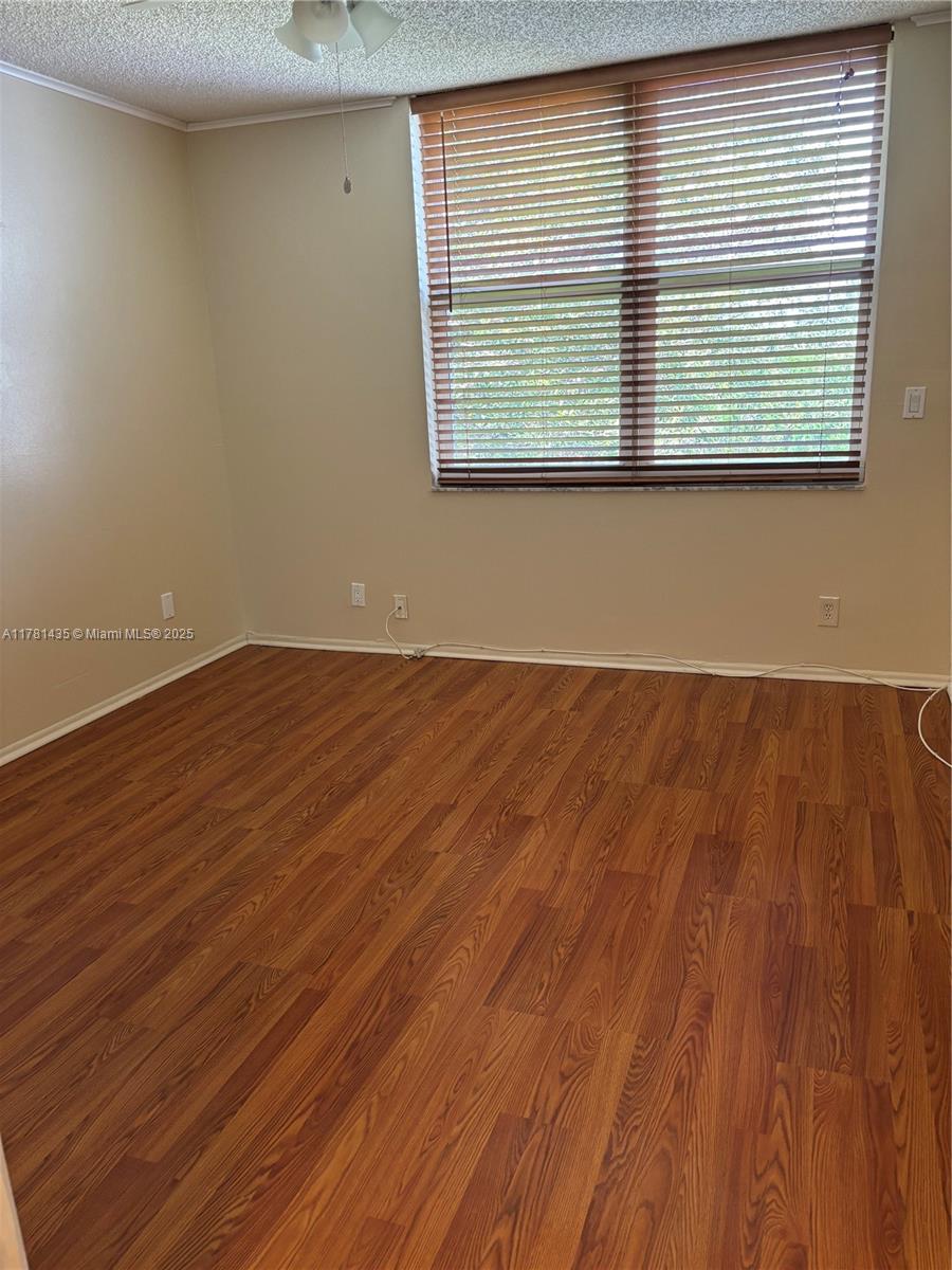 9421 Evergreen Pl #402, Davie, Florida image 17