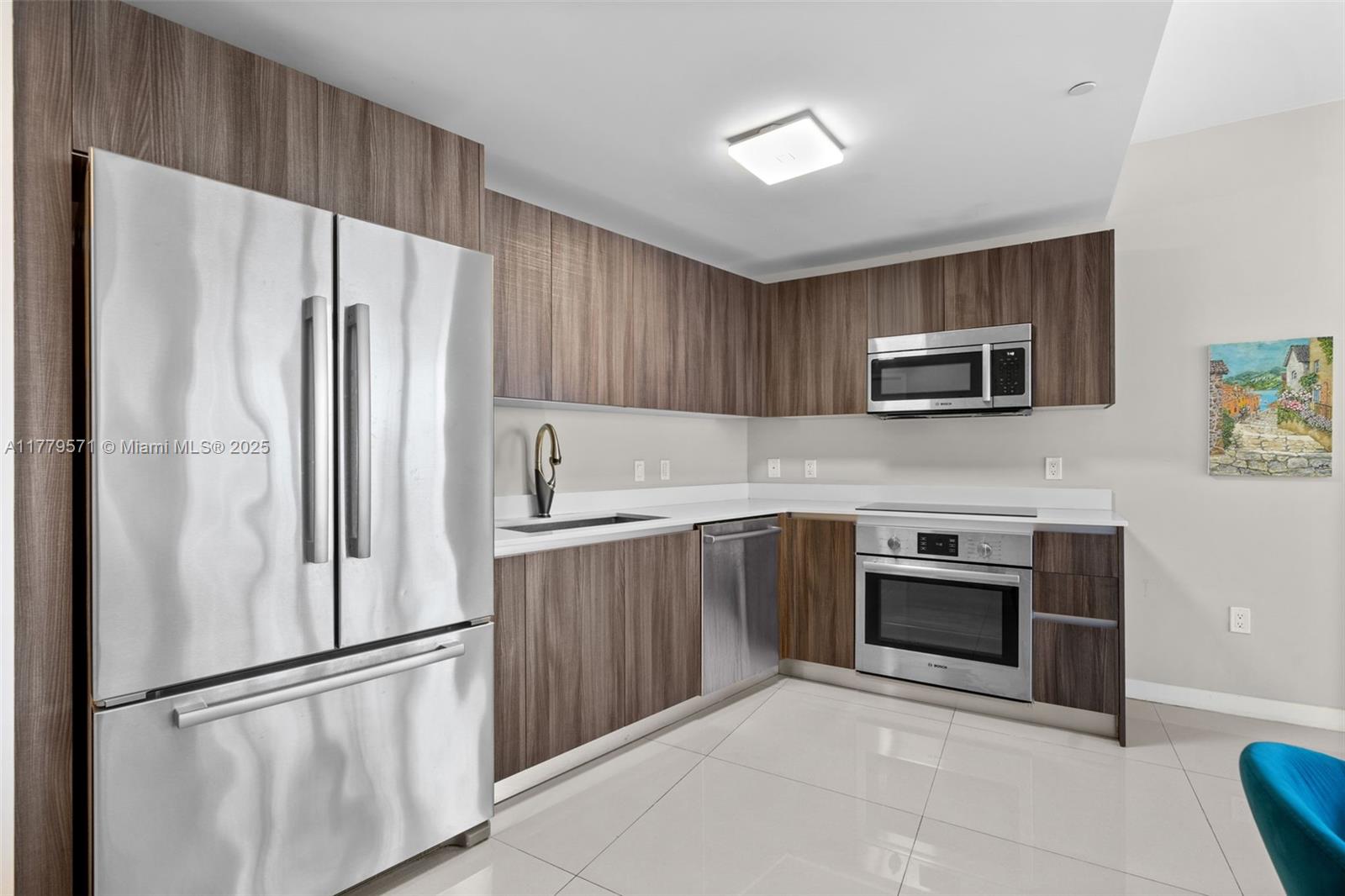 488 NE 18th St #301, Miami, Florida image 2