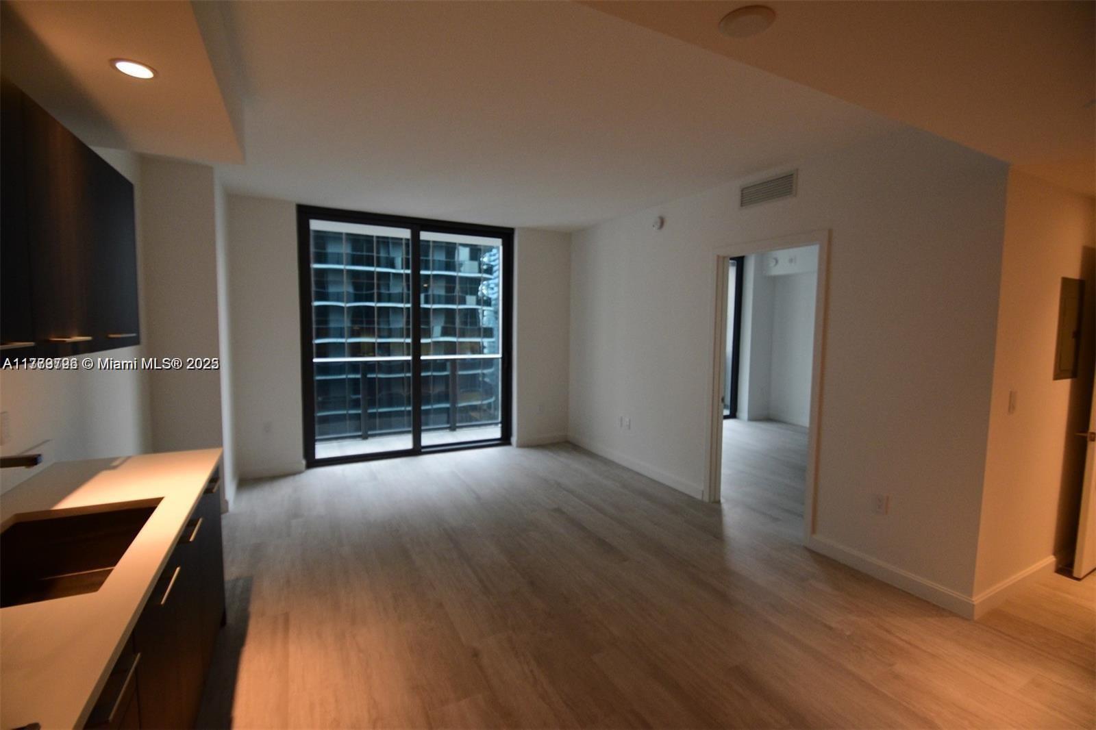 55 SW 9th St #2407, Miami FL 33130