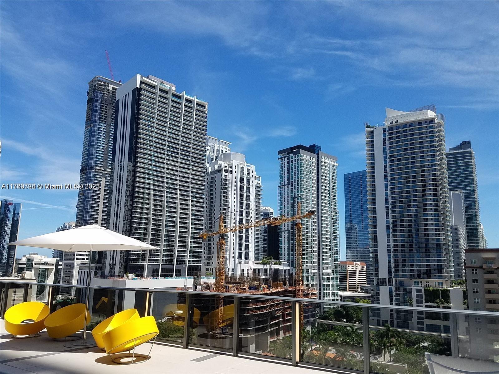 55 SW 9th St #2407, Miami FL 33130
