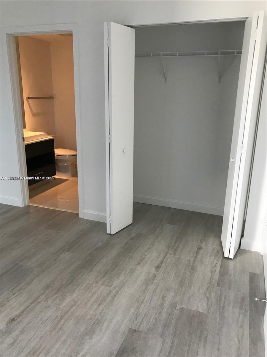 55 SW 9th St #2407, Miami FL 33130