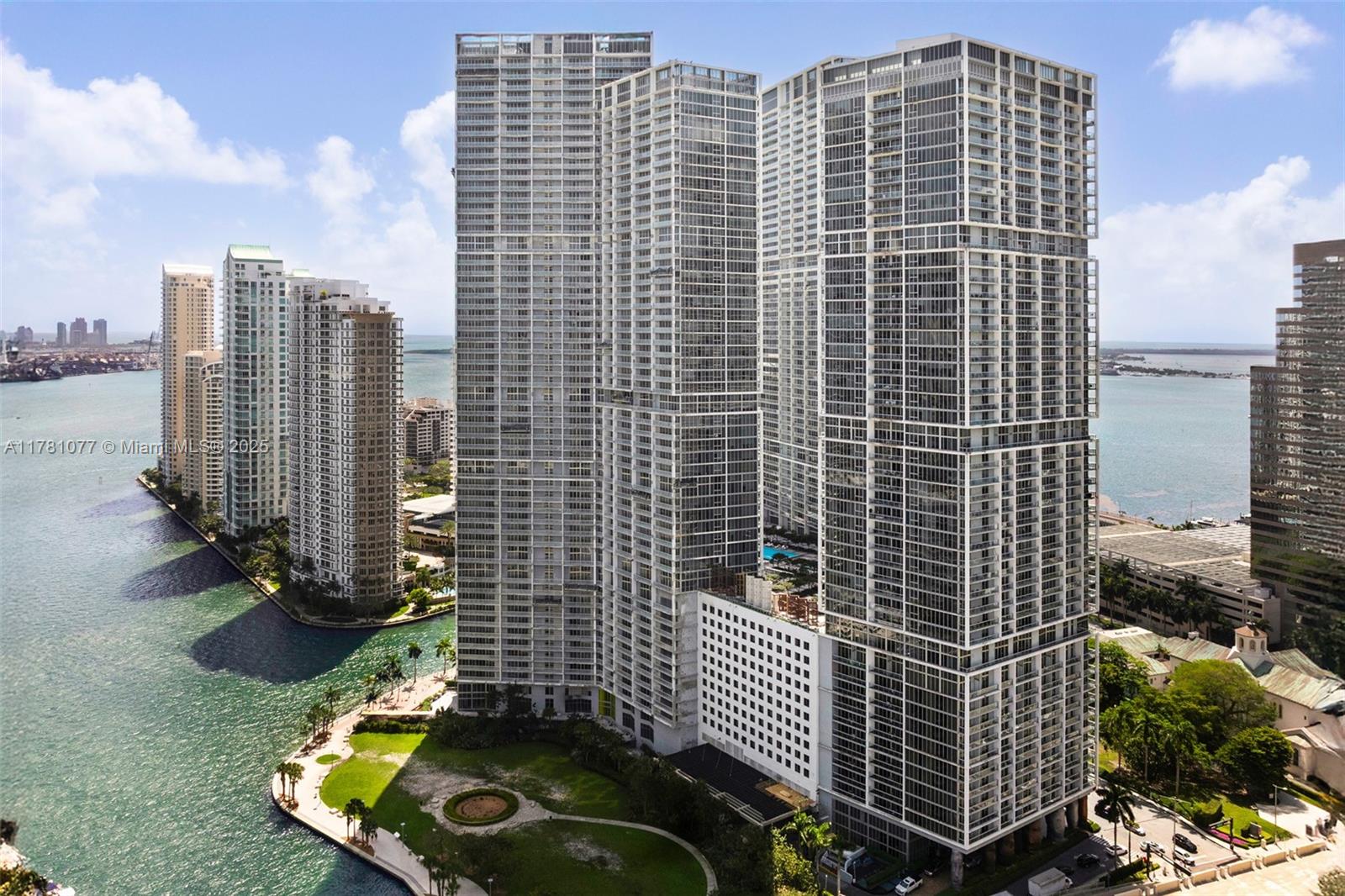 Condo for Sale in Miami, FL