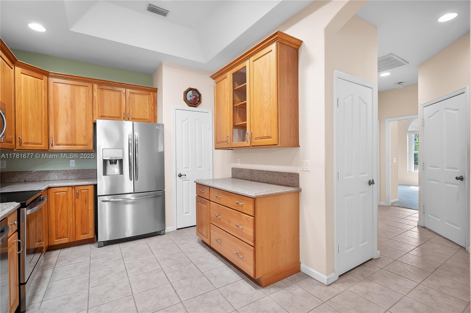 551 Nw Red Pine Way, Jensen Beach, Florida image 11