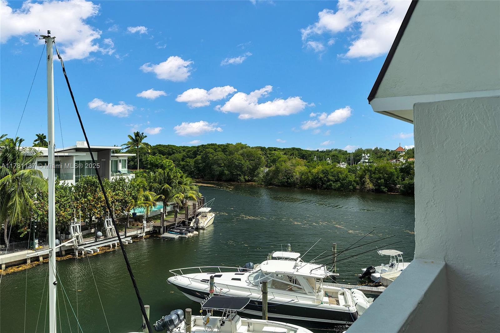 6901  Edgewater Dr #318 For Sale A11781137, FL