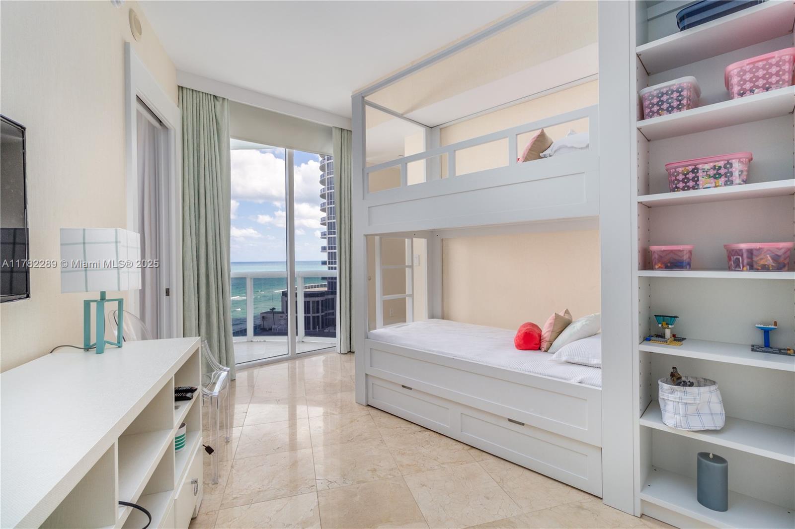 16001 Collins Ave #807, Sunny Isles Beach FL 33160