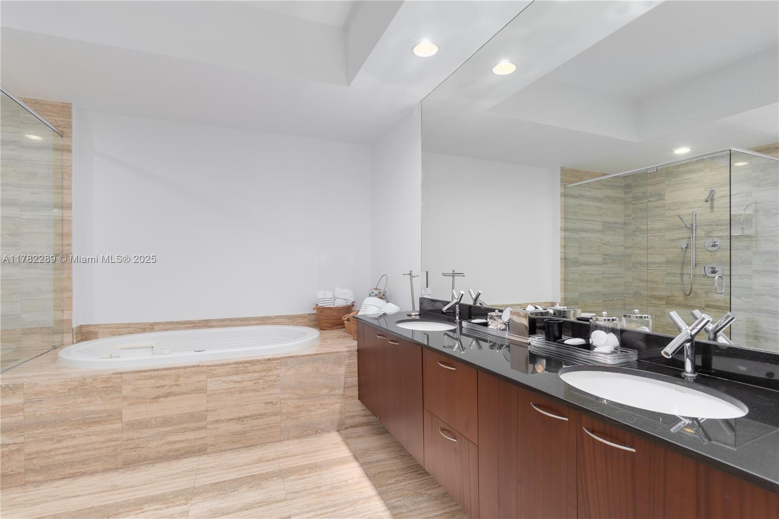 16001 Collins Ave #807, Sunny Isles Beach FL 33160