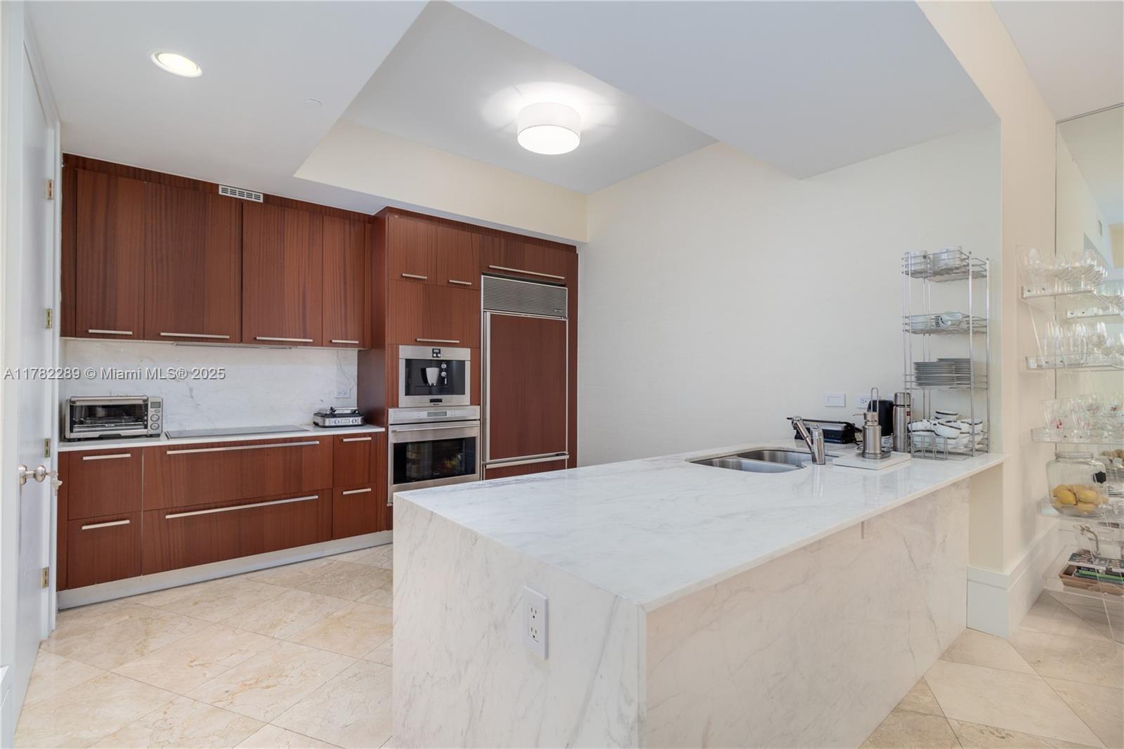 16001 Collins Ave #807, Sunny Isles Beach FL 33160