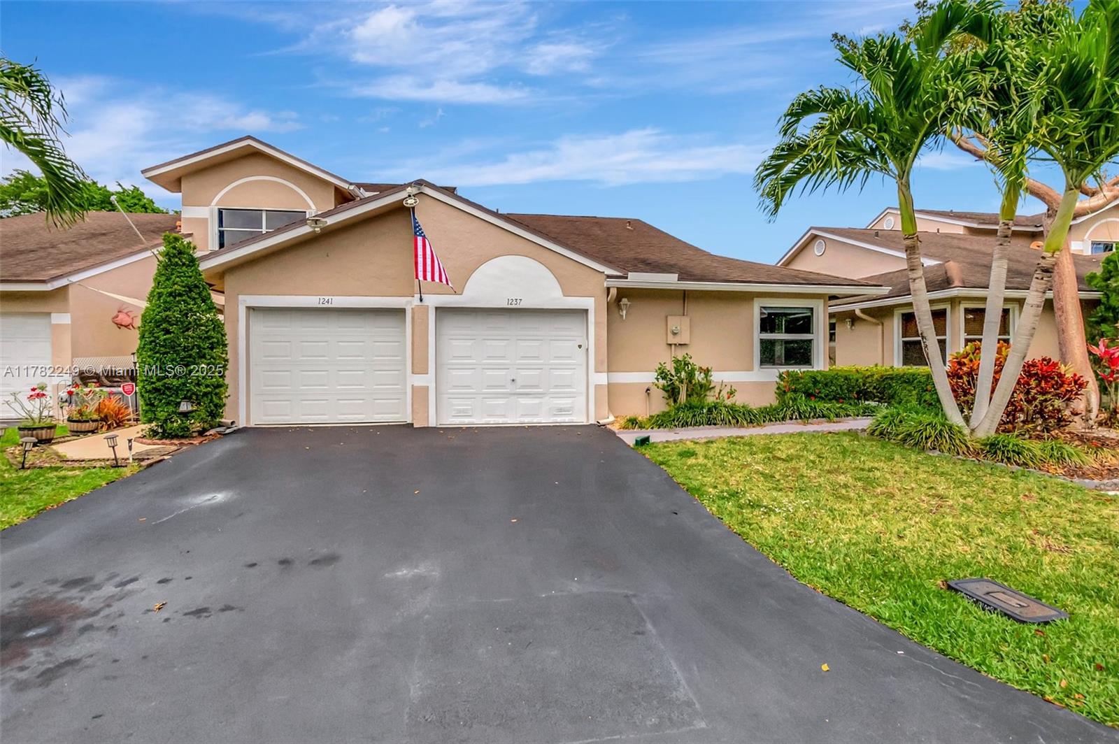 1237 NW 52nd Way, Deerfield Beach, Florida image 1