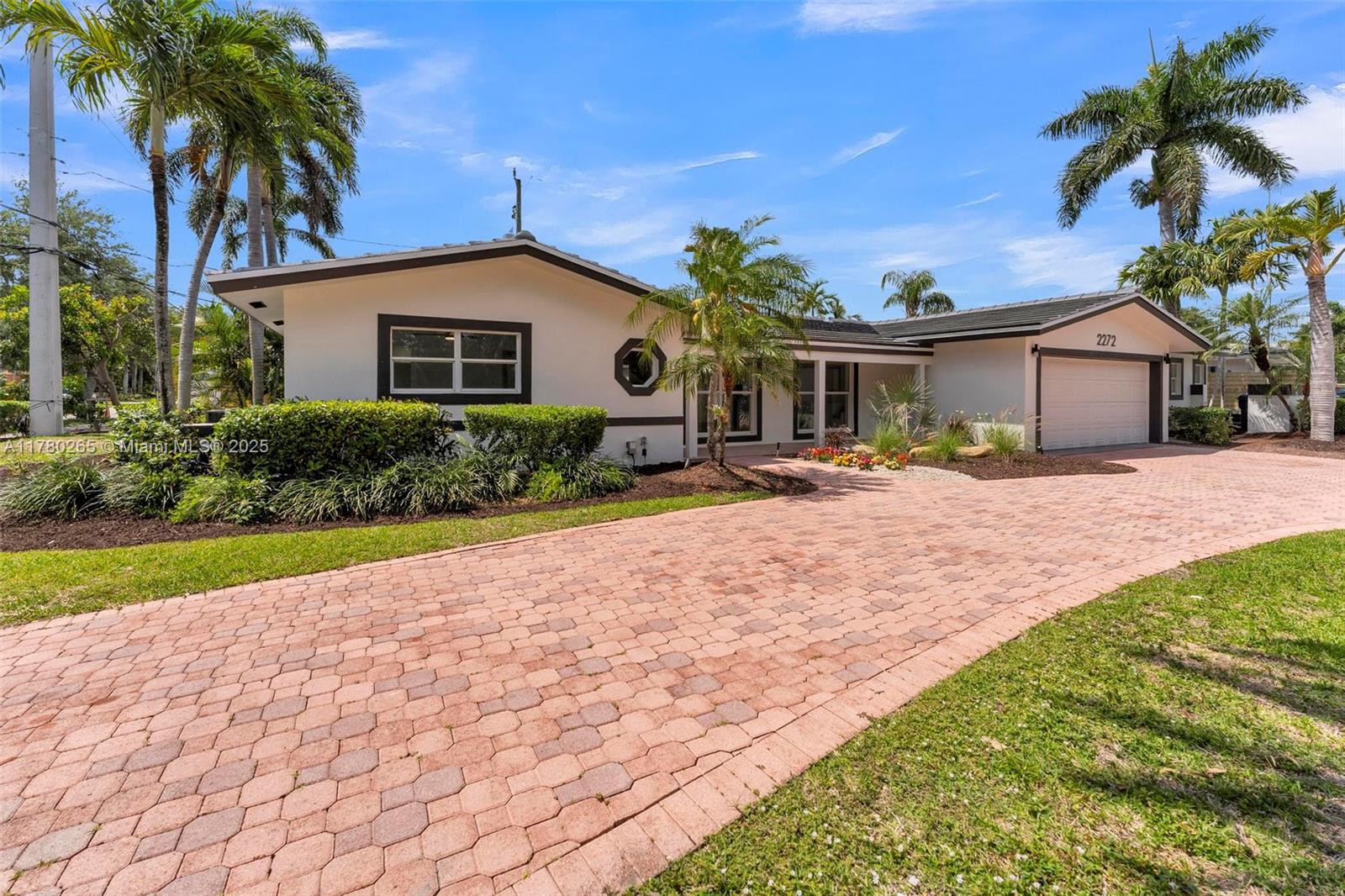 2272 NE 31st St, Lighthouse Point, Florida image 2