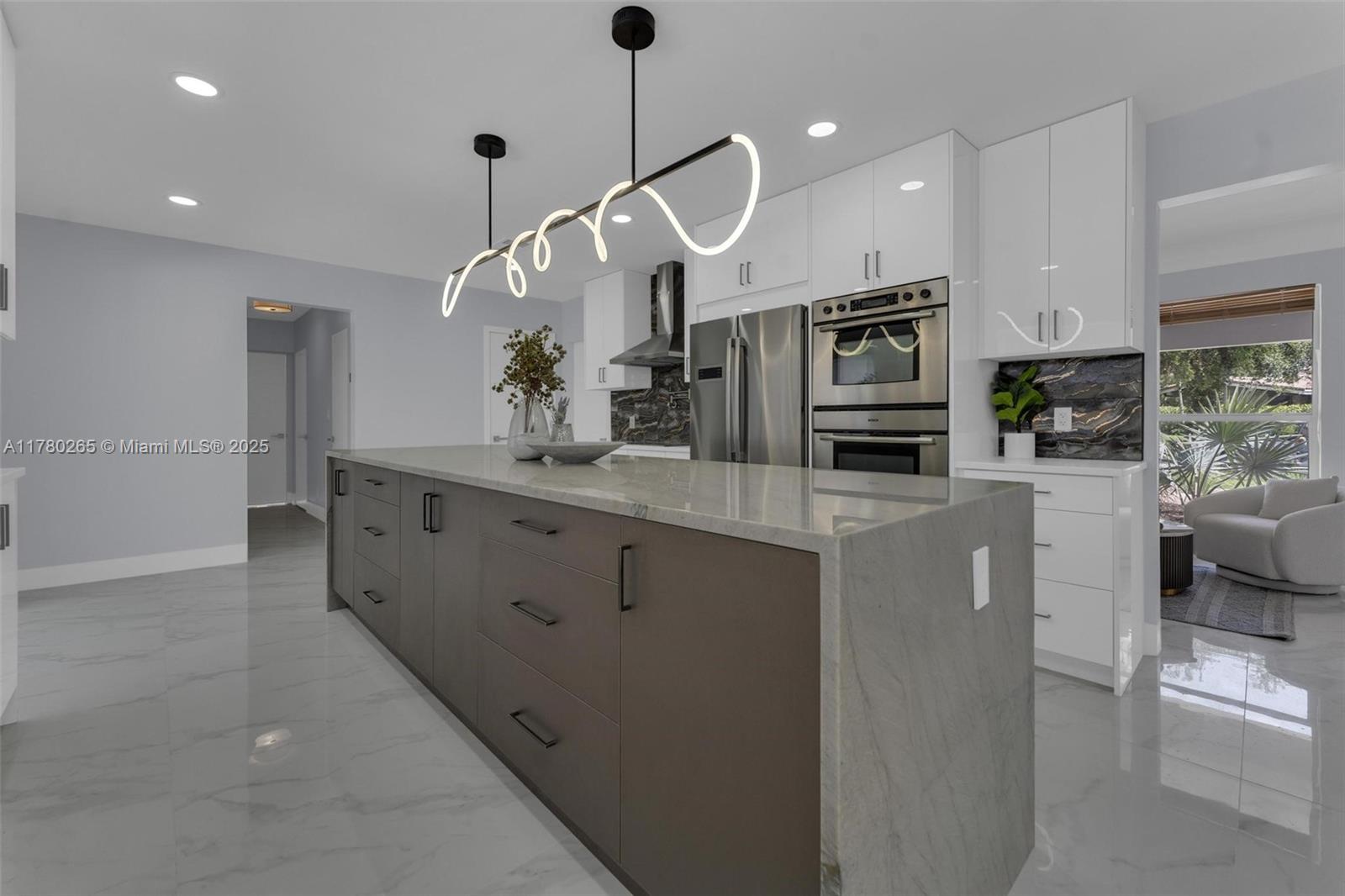 2272 NE 31st St, Lighthouse Point, Florida image 4