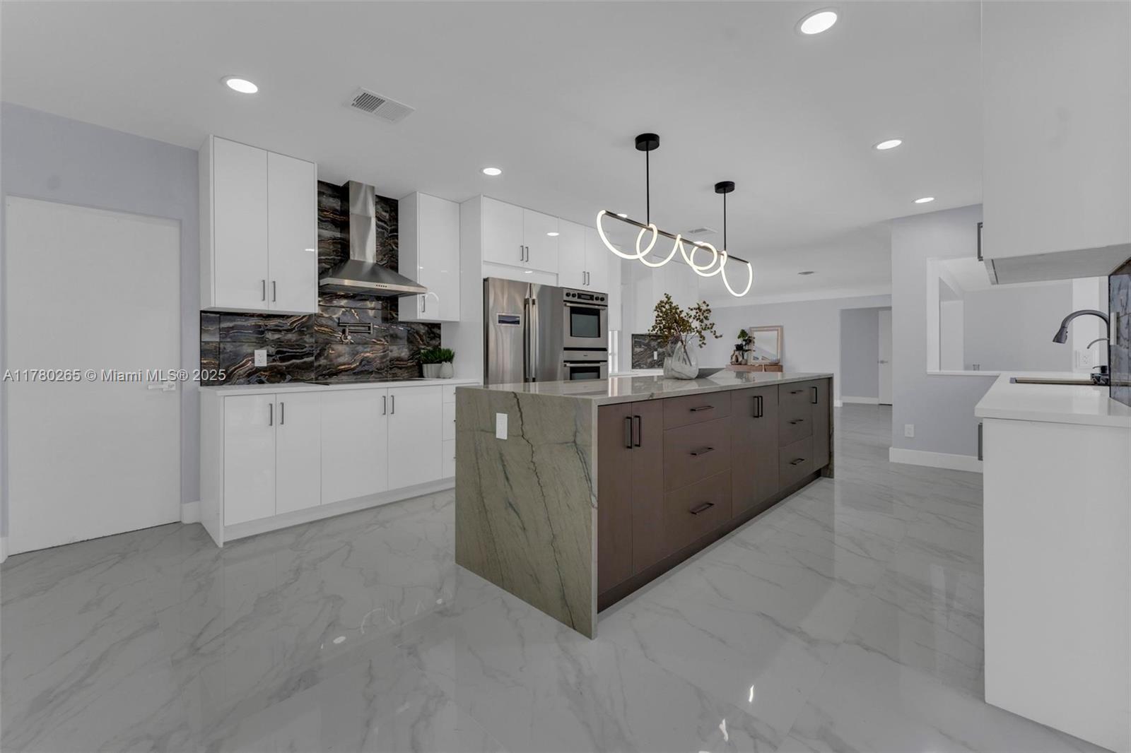 2272 NE 31st St, Lighthouse Point, Florida image 6