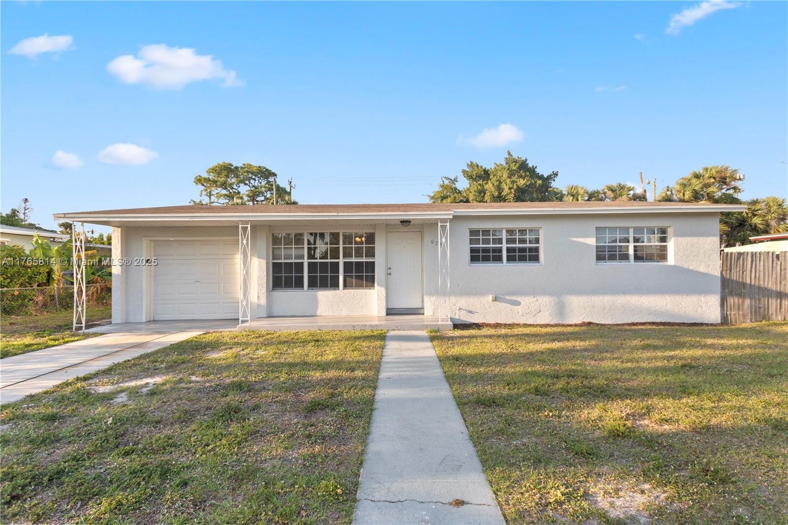 625 Foresteria Dr, Lake Park, Florida image 1