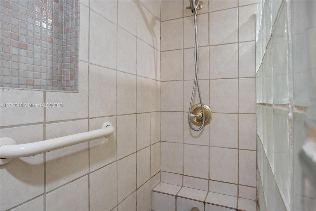 9 NE 19th Ct #104C, Wilton Manors, Florida image 10