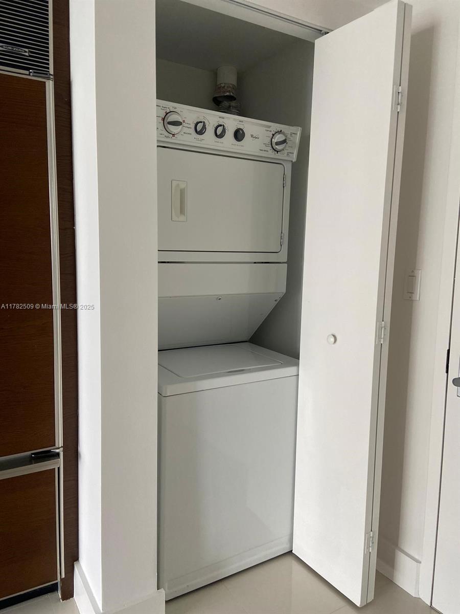495 Brickell Ave #5706, Miami FL 33131