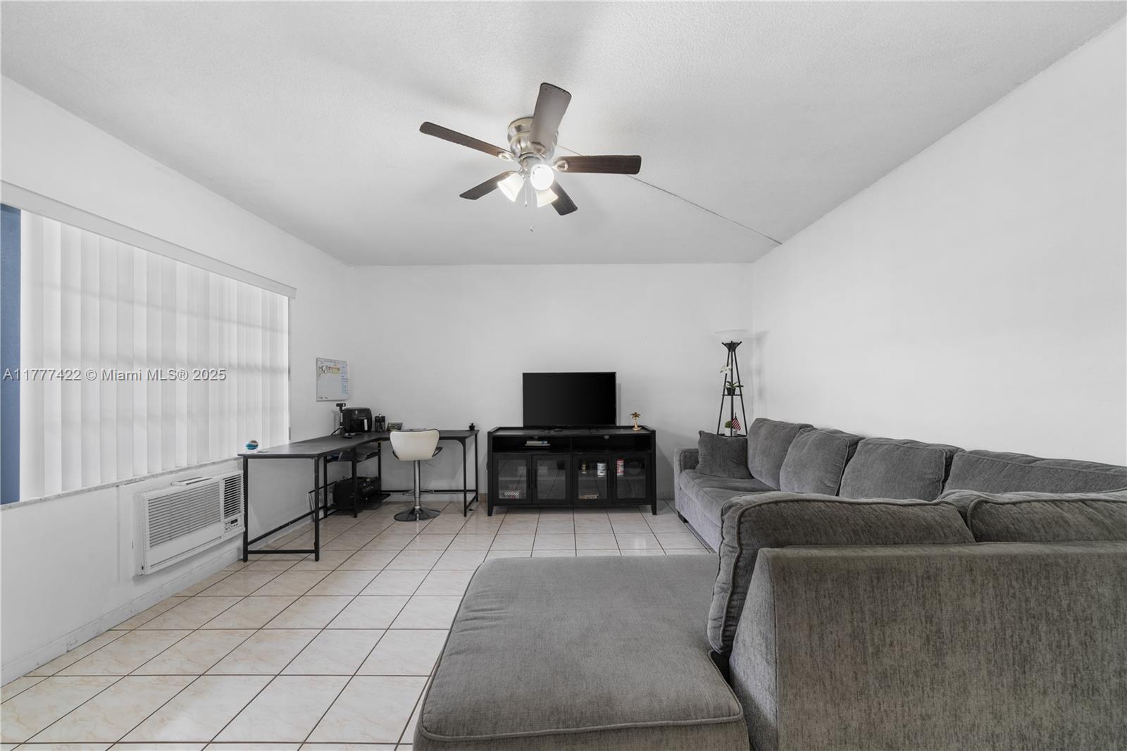 Listing Photo 8