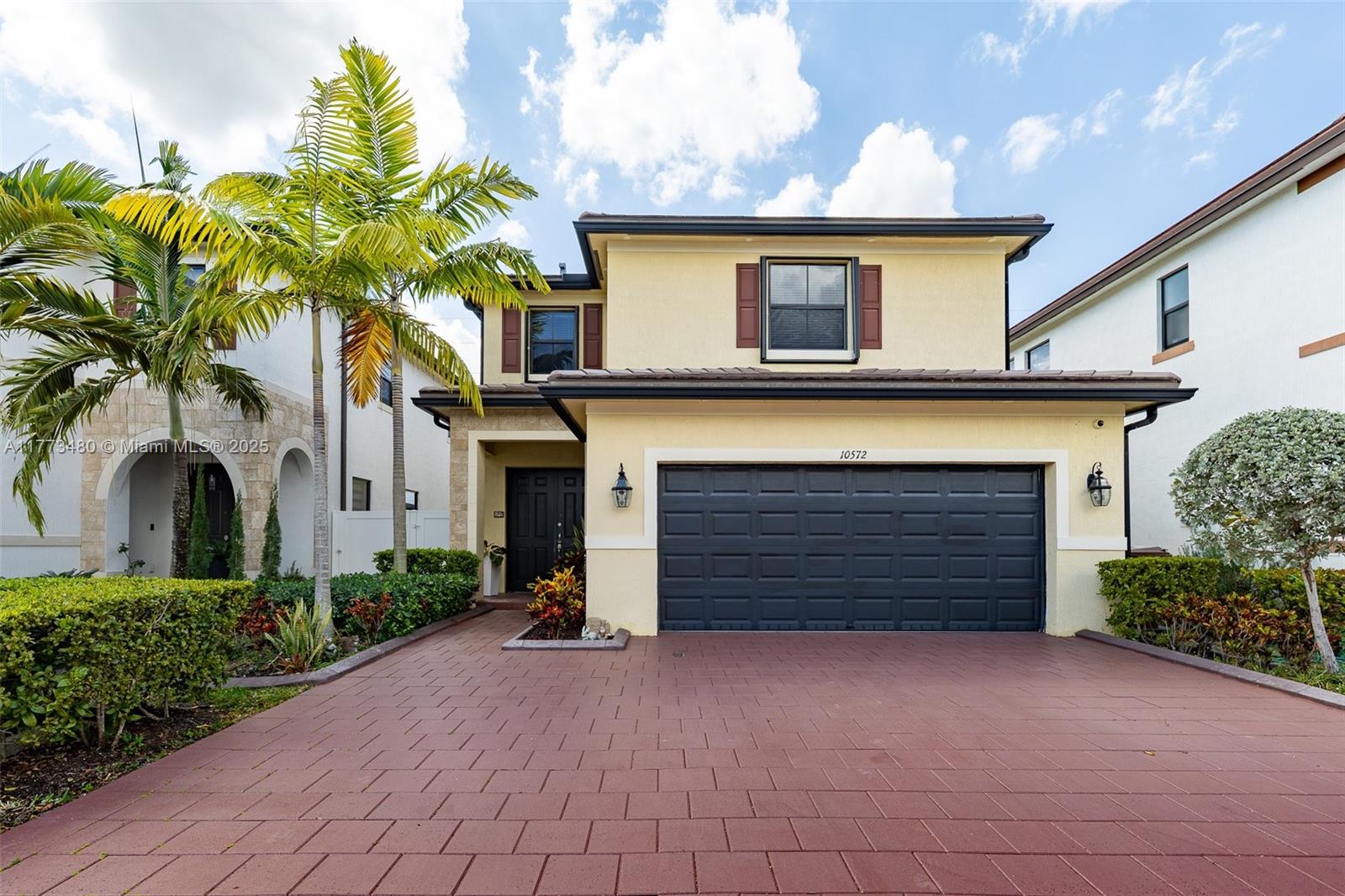 10572 W 35th Way  For Sale A11773480, FL