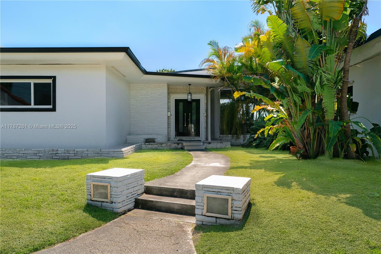1820 Daytonia Rd, Miami Beach, Florida image 4
