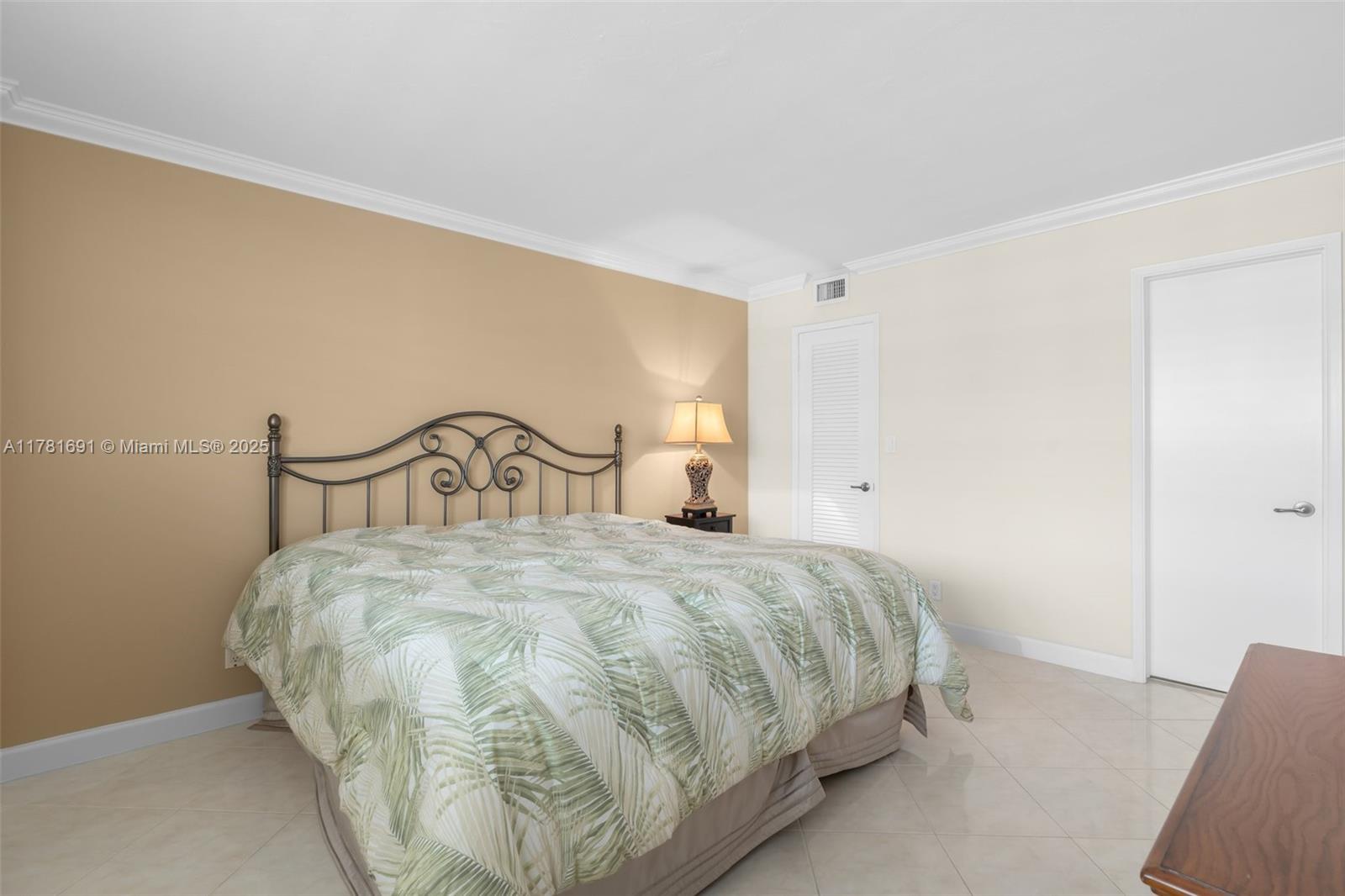 1051 Hillsboro Mile #805E, Hillsboro Beach, Florida image 21