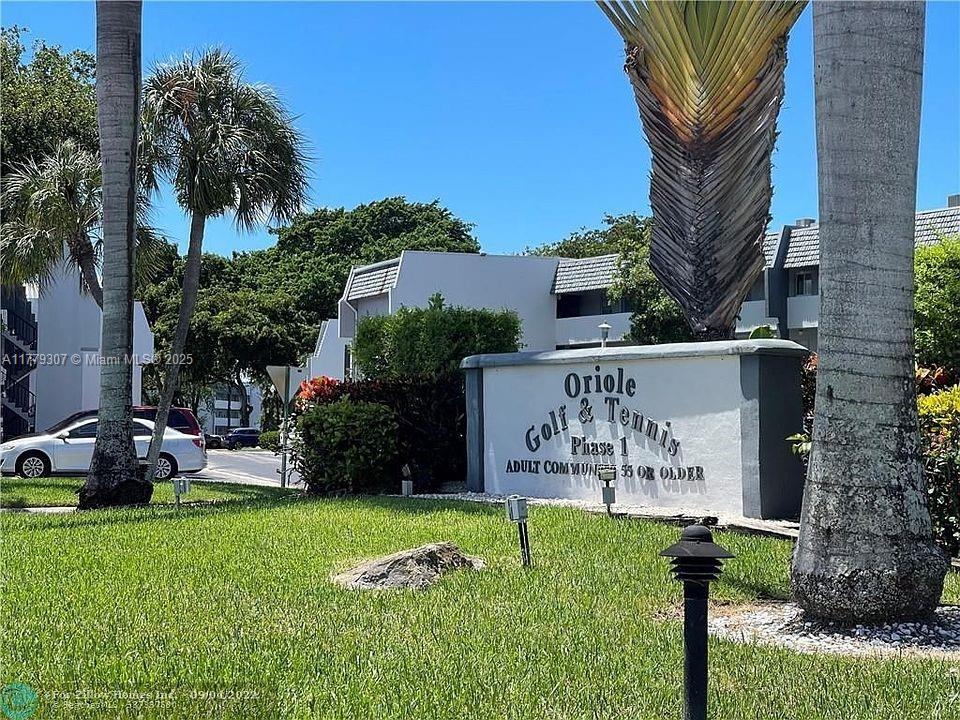 7887 Golf Cir Dr #206, Margate, Florida image 2