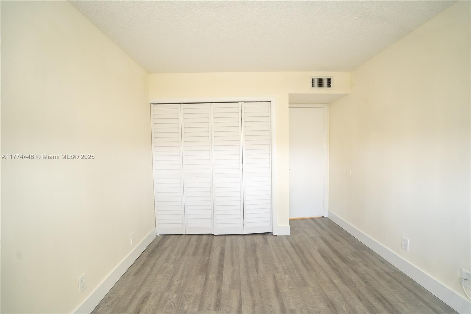 185 Lakeview Dr #102, Weston, Florida image 24