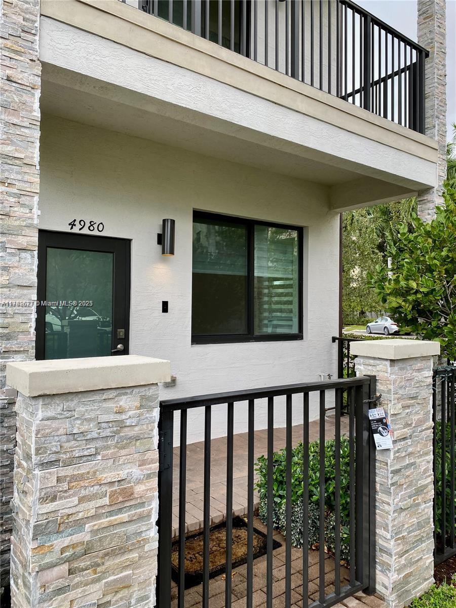 4980 NW 83rd Ave, Doral, Florida image 2