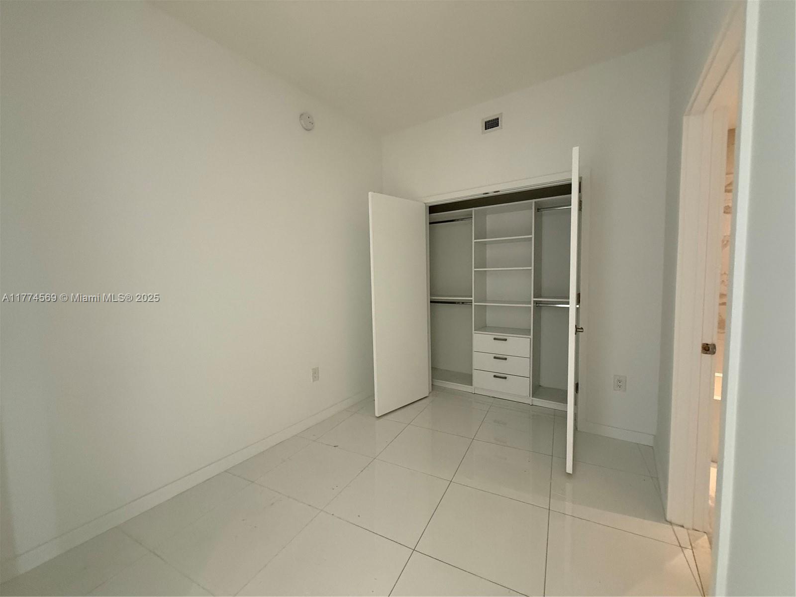 851 NE 1st Ave #2510, Miami FL 33132