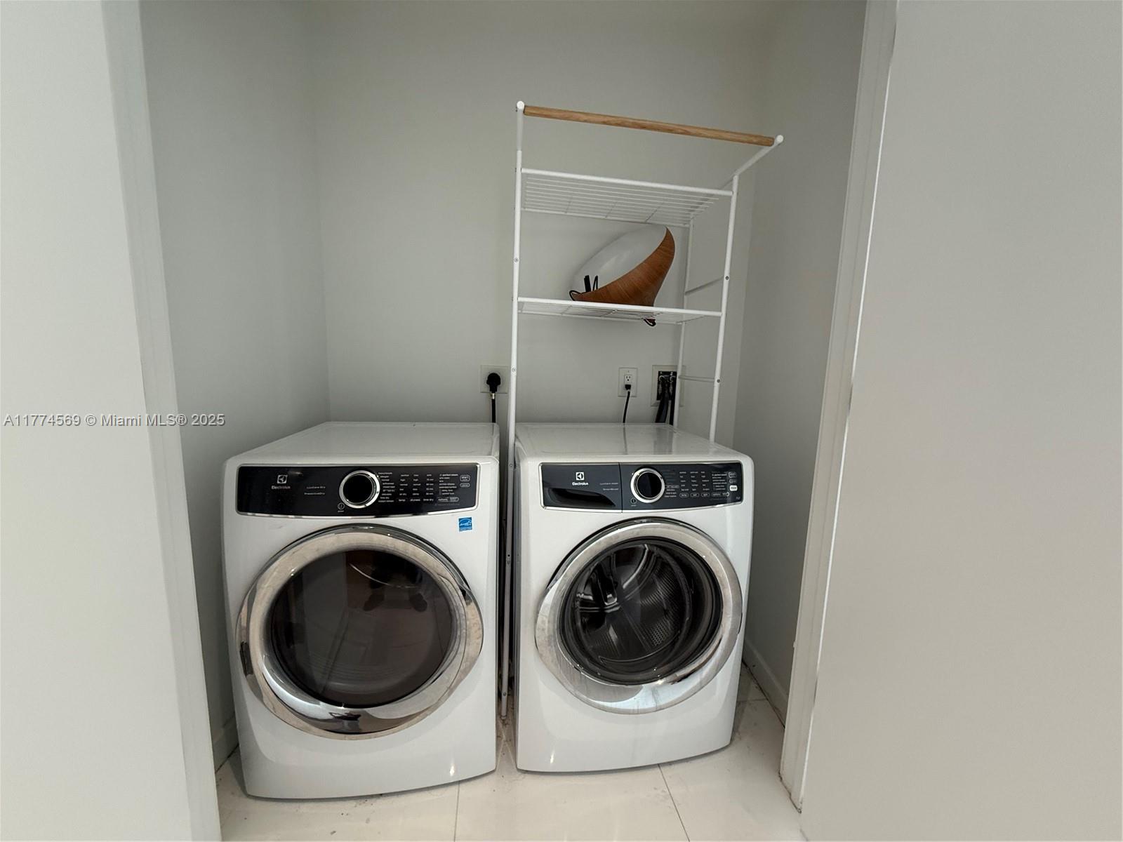 851 NE 1st Ave #2510, Miami FL 33132