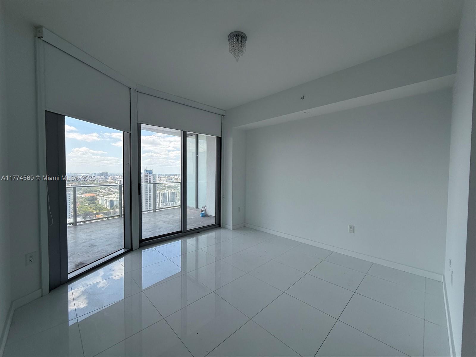 851 NE 1st Ave #2510, Miami FL 33132